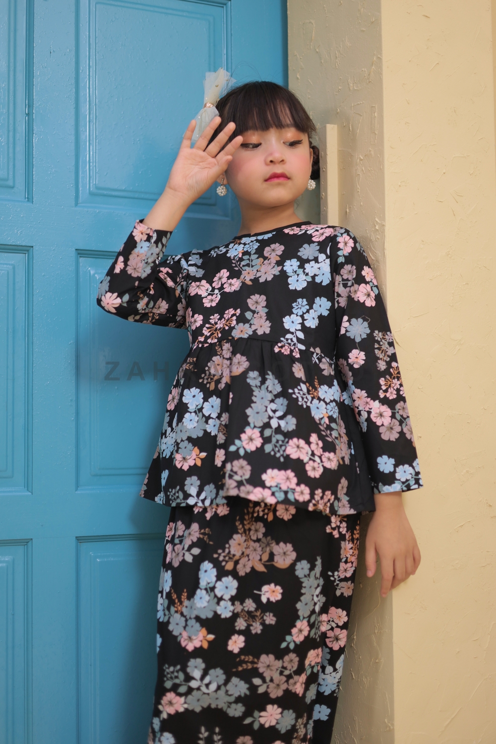 Azalea Kids Kurung Black main image 1